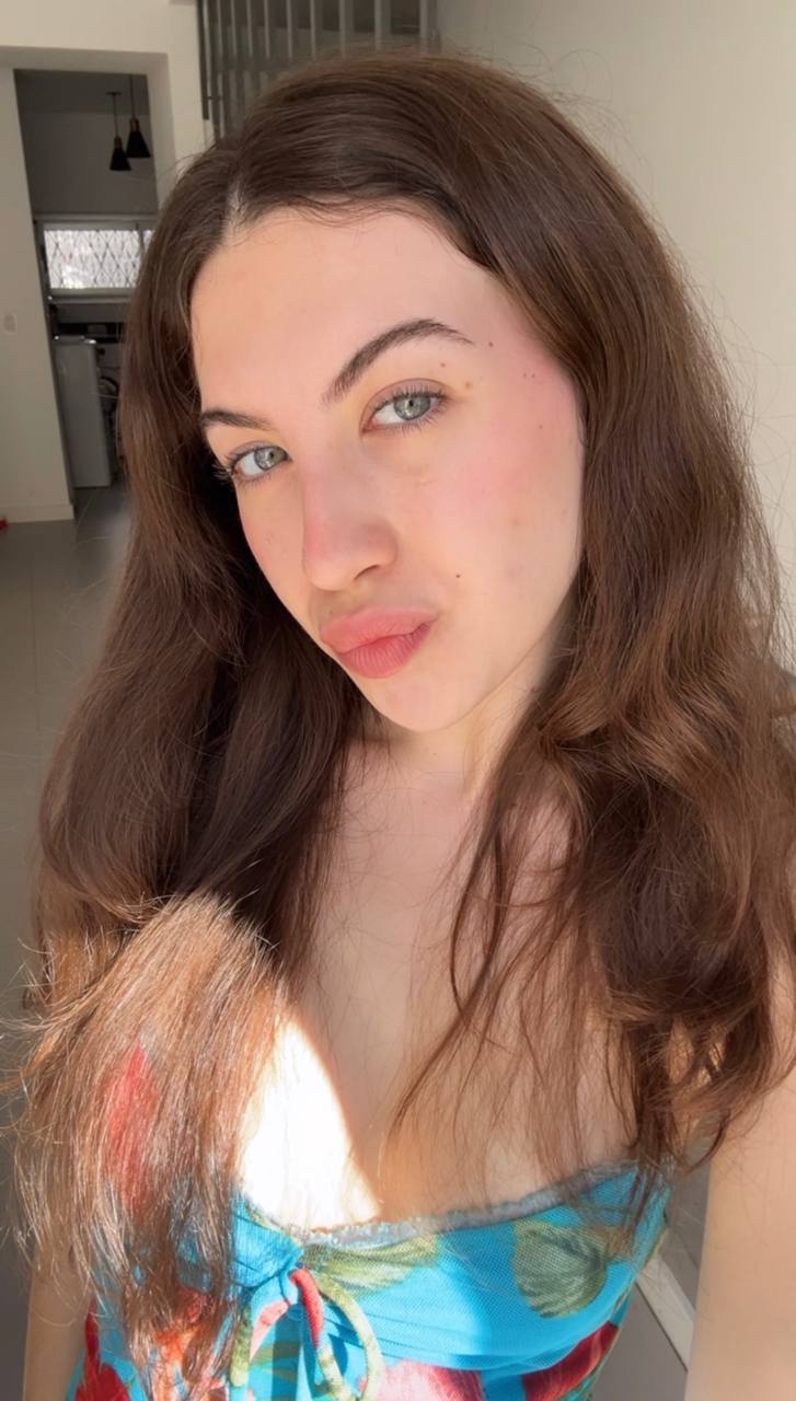 Nude girl Amber in New York